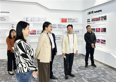 热烈欢迎瑶海区范区长等领导一行来访350vip浦京集团家居股份有限公司参观指导！